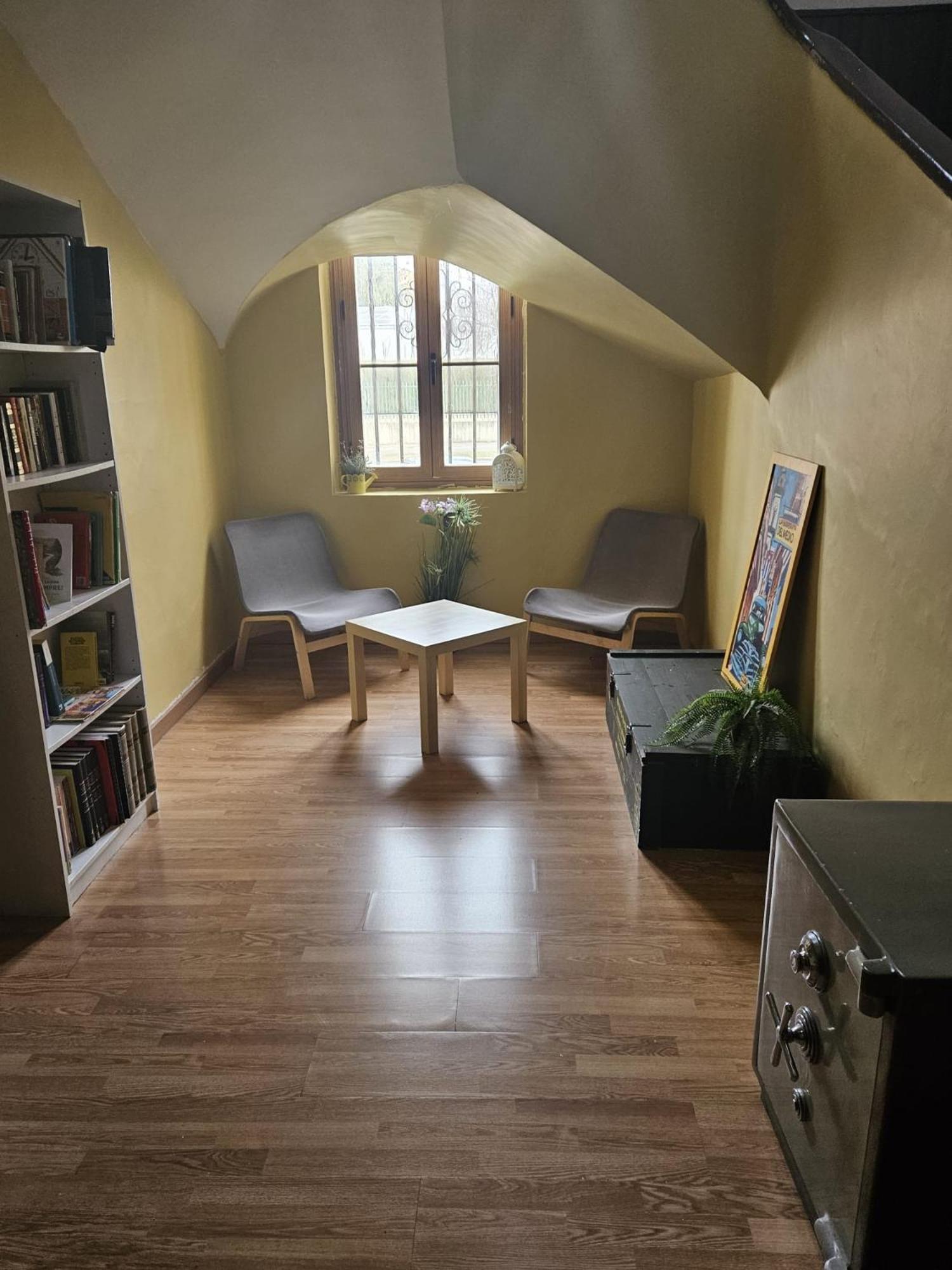 Albergue Pirenarium Sabiñánigo 外观 照片