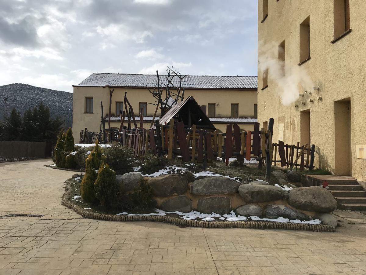 Albergue Pirenarium Sabiñánigo 外观 照片