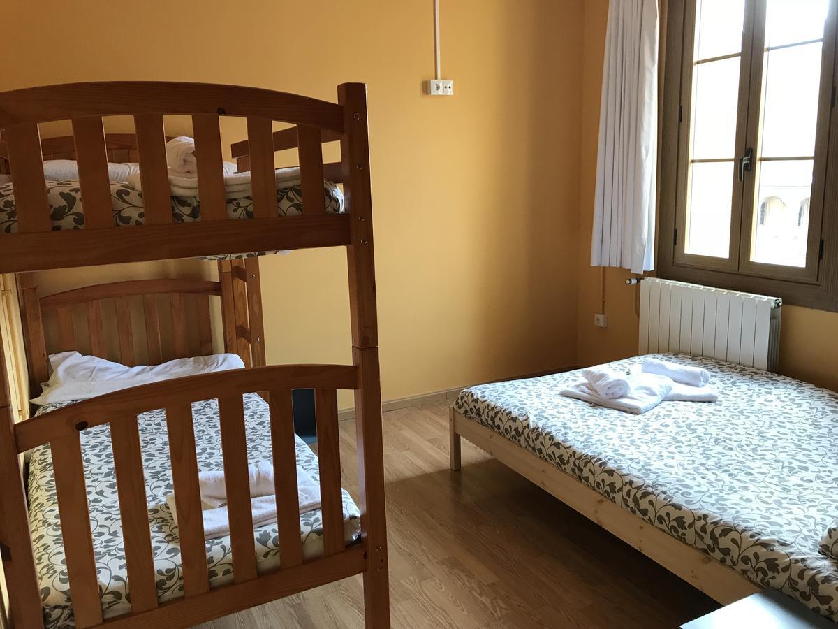 Albergue Pirenarium Sabiñánigo 外观 照片